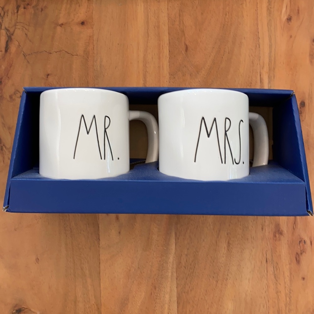 Rae Dunn Mr. & Mrs. mug set
